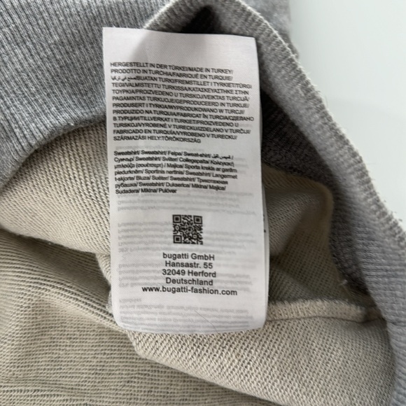 Bugatti brand hoodie. Size XL (fits smaller - model normally wears Medium) - Picture 10 of 14